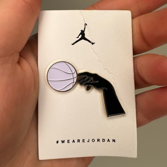 Air Jordan pin - Picture 5 of 5